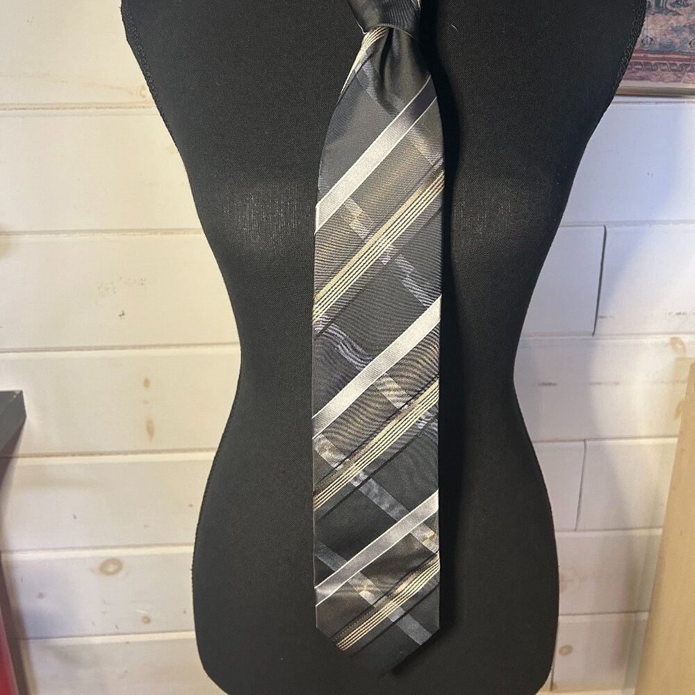 Georges Black & Silver Plaid Tie – 100% Polyester Men’s Necktie